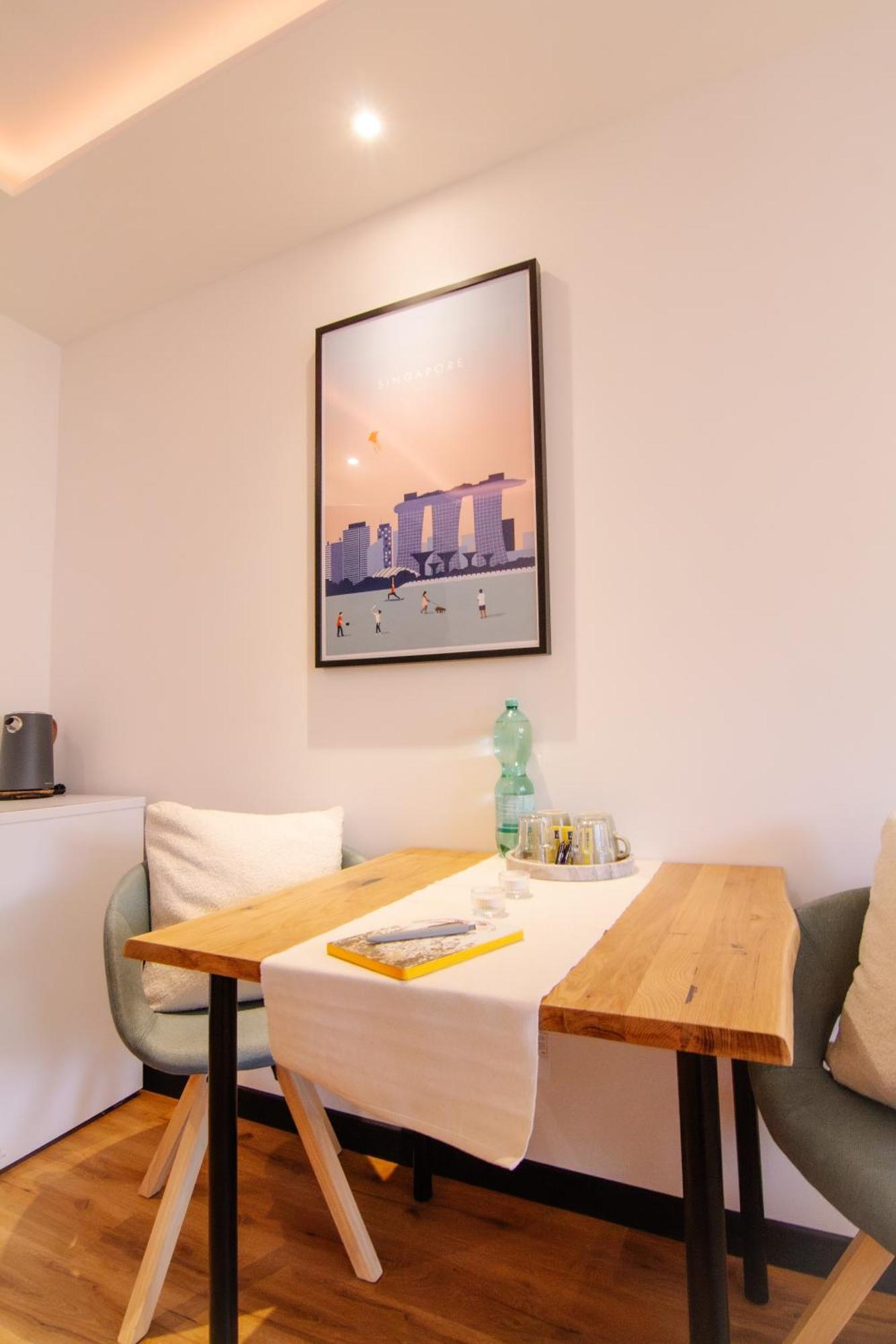 Gasthuis Shiny Singapore - - Doppelzimmer Mit Gemeinschaftsbad Keulen